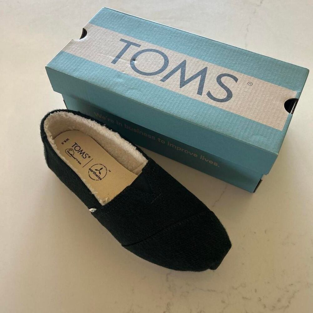 Toms Women's Green Loafers - Picture 7 of 7